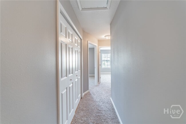 Building Photo - 580 Canyon Oak Loop