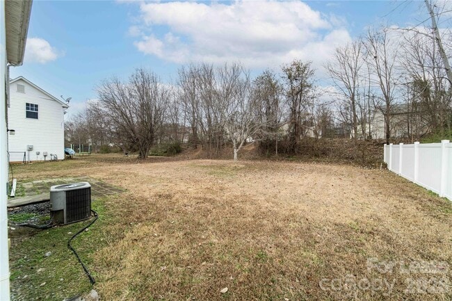 Building Photo - 2116 Sebastiani Dr