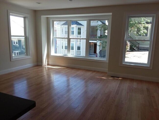 Building Photo - 4 bedroom in Boston MA 02120