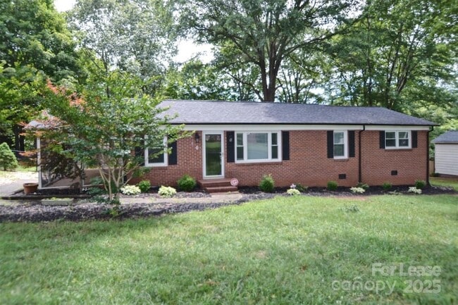 Primary Photo - 601 S Cedar Ave