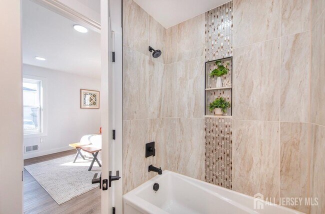 Building Photo - 227 21st St