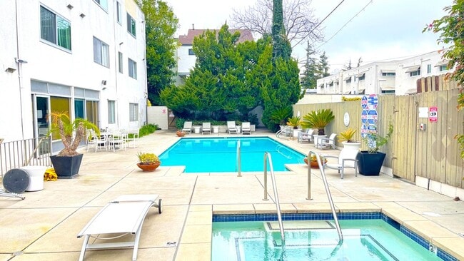 Building Photo - 400 S Los Robles Ave