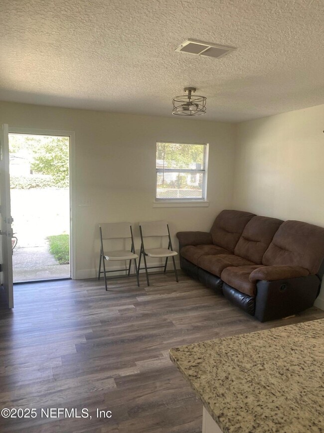 Building Photo - 7262 Kivler Dr