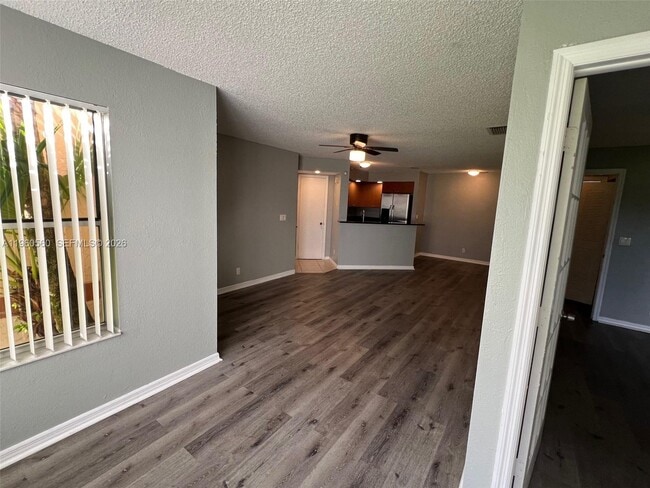 Building Photo - 3350 Pinewalk Dr N