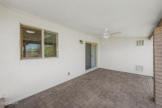 Building Photo - 3910 E Shangri La Rd