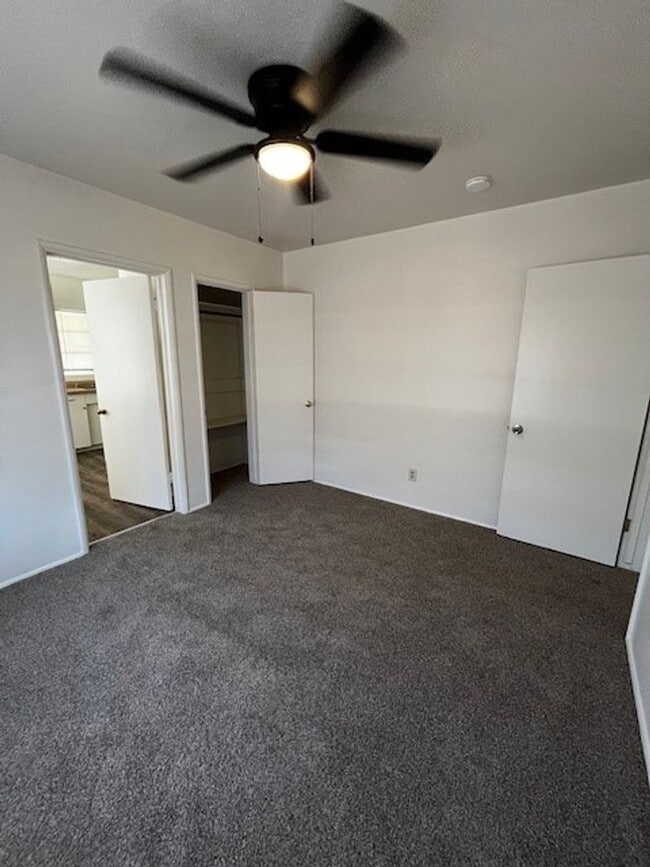 Building Photo - 4414 Fishering Dr