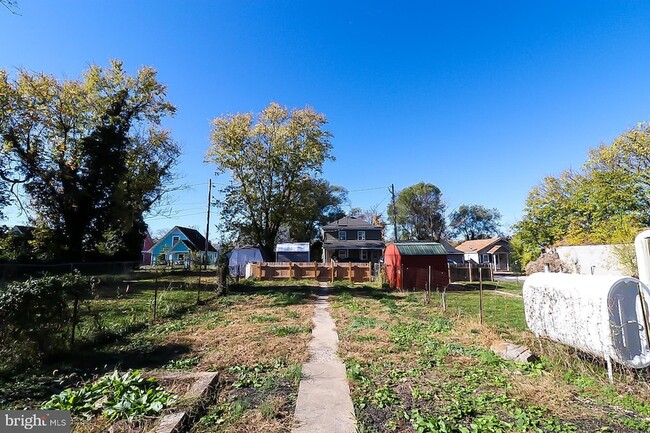 Building Photo - 427 Highland Ave