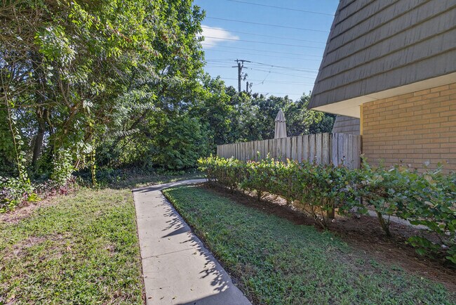 Building Photo - 4511 45th Way