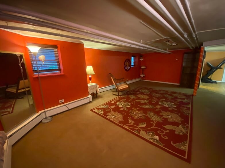 Building Photo - 6641 N Campbell Ave