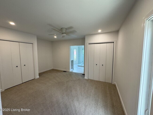 Building Photo - 2904 Riedling Dr