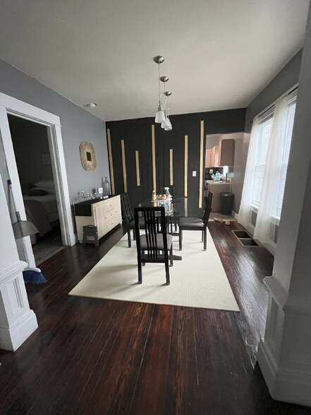 Building Photo - 183 Florida St