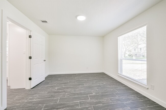 Building Photo - 19507 Spoonwood Dr