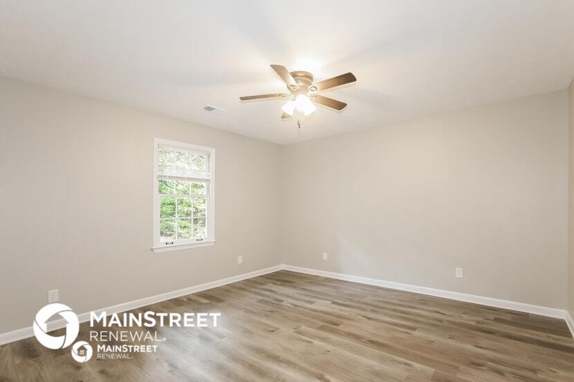 Building Photo - 2630 King George Ct NE