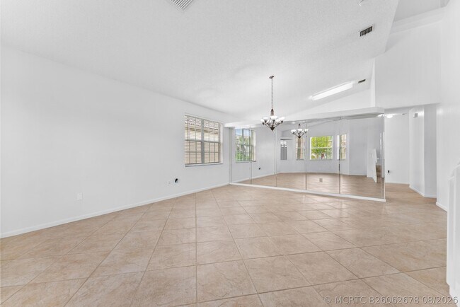 Building Photo - 15350 NW 6th Ct