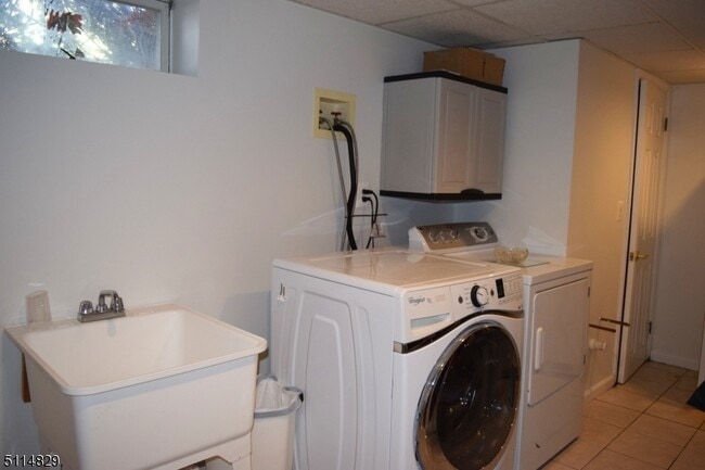 Building Photo - 4 Chesler Square