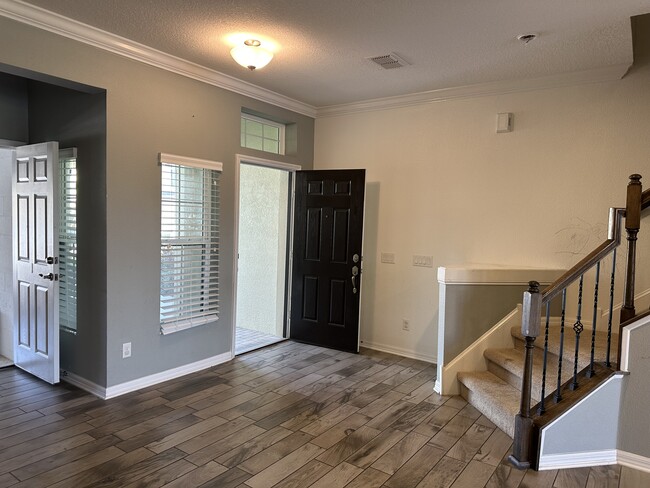 Building Photo - 9119 Carolina Wren Dr