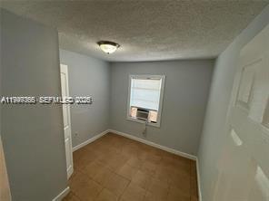 Building Photo - 820 21st St