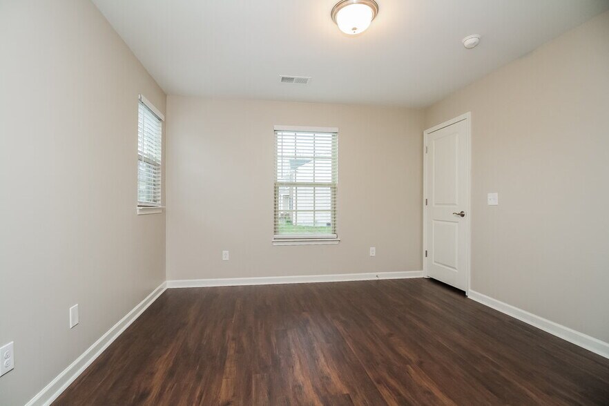 Building Photo - 4249 Sandstone Dr