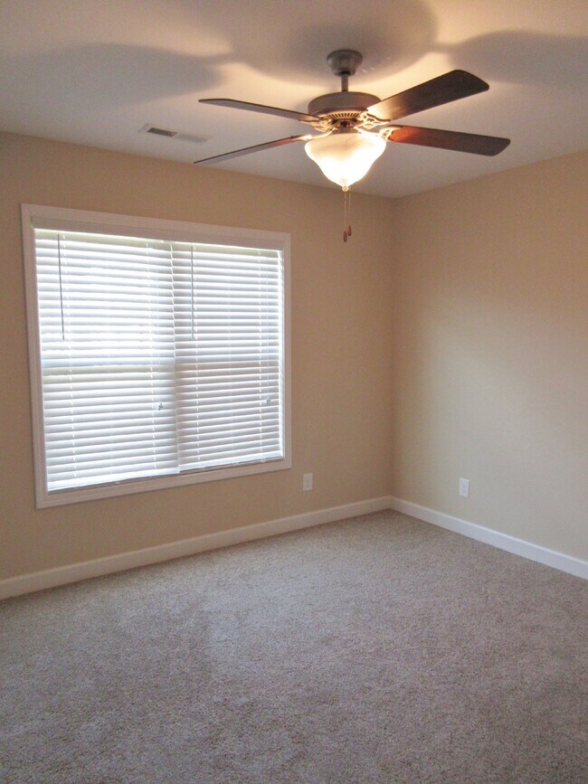 Building Photo - Nice 3 Bedroom Home in Richlands