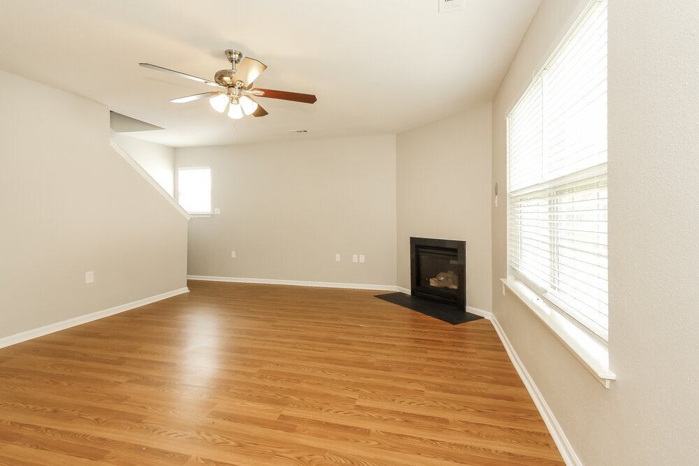 Building Photo - 8525 Emerald Fern Way