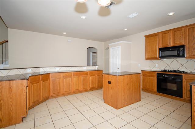 Building Photo - 907 Mustang Ridge Dr