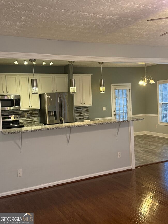 Building Photo - 1221 River Rush Ln NE