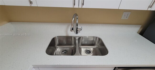 Building Photo - 14911 SW 80th St