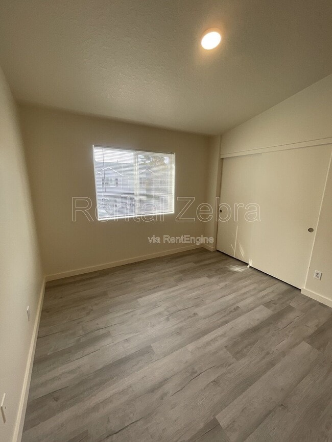 Building Photo - 6702 SE 80th Ave