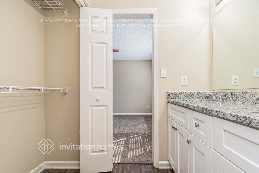 Building Photo - 4 Halsey Pl