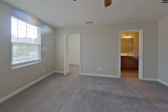 Building Photo - 757 Sequoia Dr