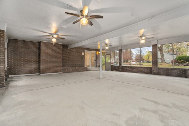 Building Photo - 4612 NW Bramble Trail