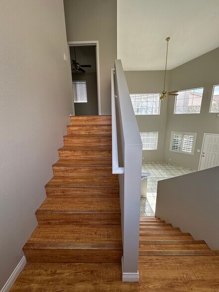 Building Photo - 4160 Country Garden Ave