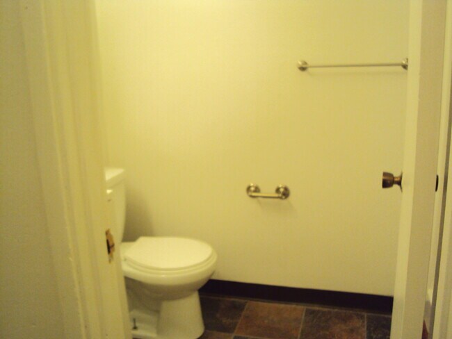 Building Photo - 23801 NE Treehill Dr