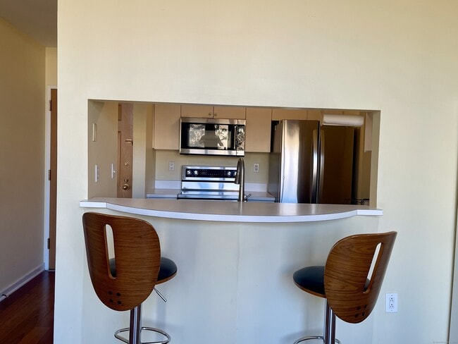 Building Photo - 127 Greyrock Pl