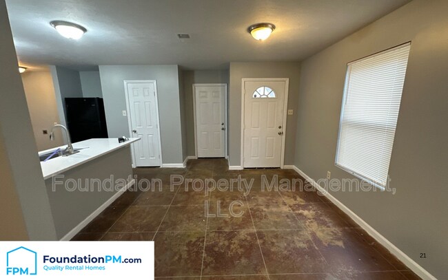 Building Photo - 91 Brighton Village Loop