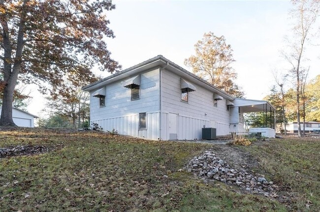 Building Photo - 6822 Wallis Rd