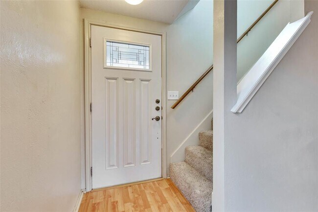 Building Photo - 8806 Springmail Cir