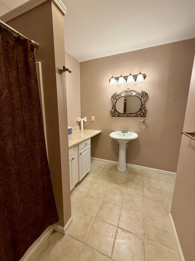 Building Photo - Stunning 5BR Retreat in Gated Village at Telfair