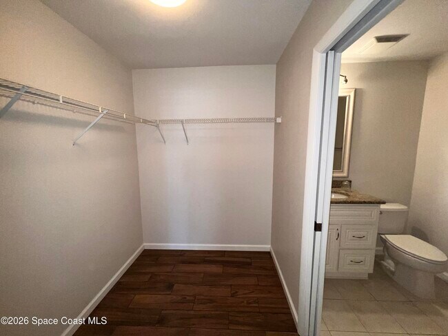 Building Photo - 1880 Long Iron Dr