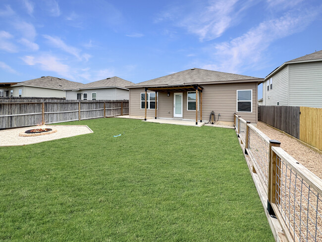 Building Photo - 13019 Heathers Elm