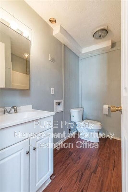 Building Photo - 225 Landings Dr