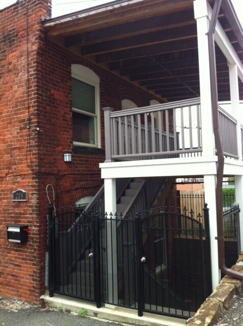 Building Photo - Great 2 Bedroom in Downtown Lynchburg