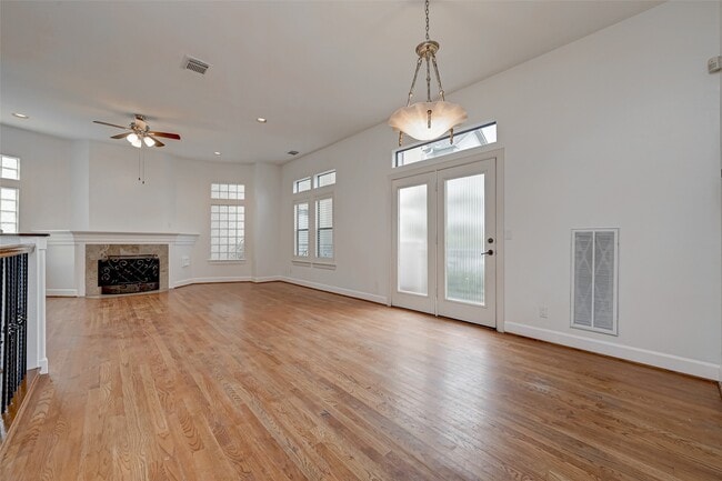 Building Photo - 5410 Rose St