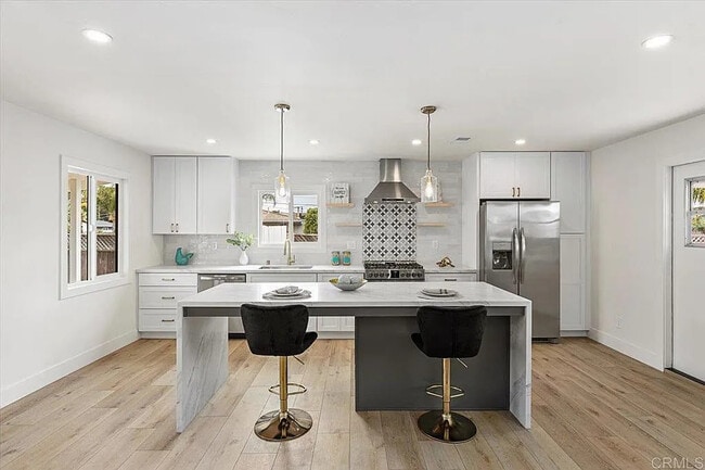 Building Photo - 2612 Davis Ave