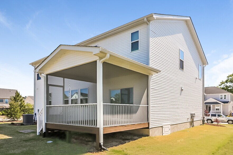 Building Photo - 231 Pilsen Dr