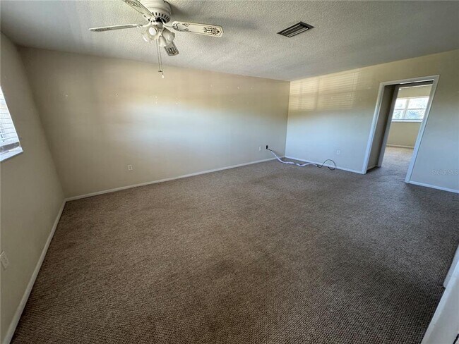 Building Photo - 245 Center Rd