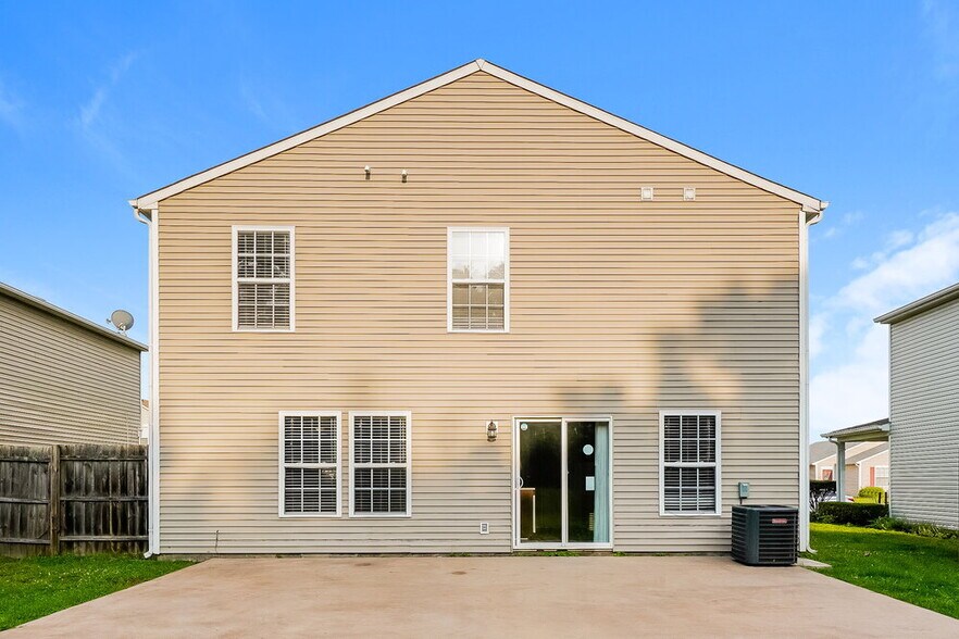 Building Photo - 6301 Monteo Ln