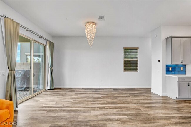 Building Photo - 318 Wind Poppy St