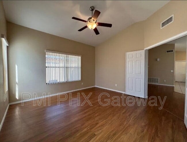 Building Photo - 15982 N 90th Ave