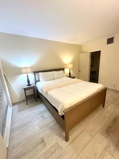 Building Photo - 2508 Bay Dr